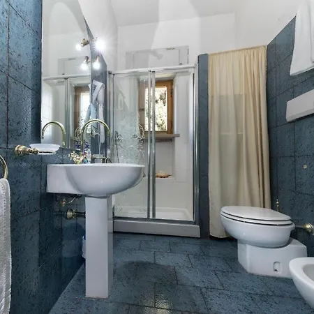 Le Dimore 2 Apartment *